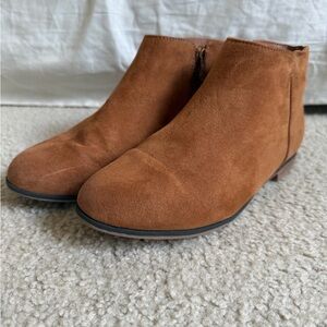 Cat & Jack Girls Brown Suede Ankle Boots